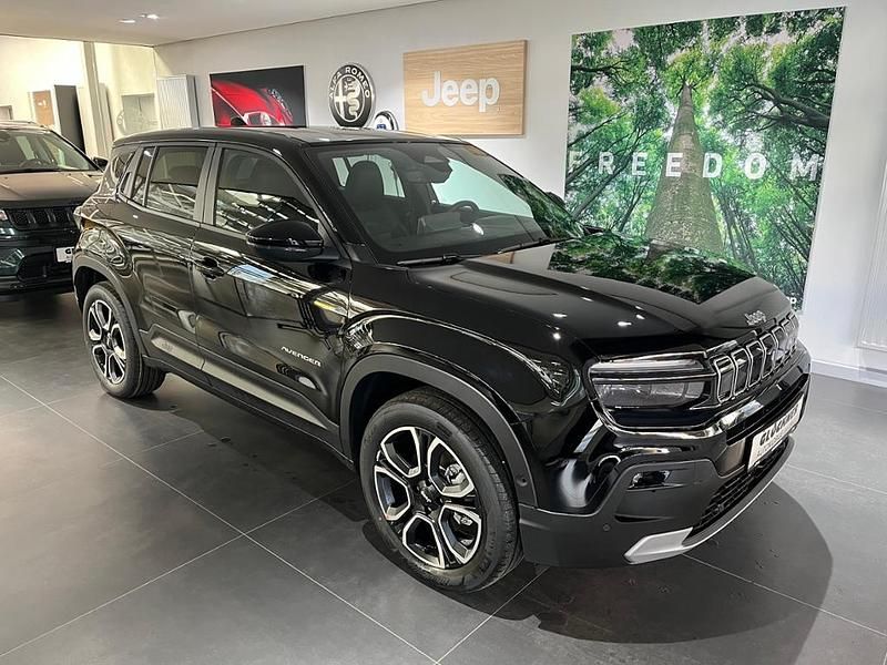 Neu Jeep Avenger EV Summit 114 kW (156 PS) 2026 Schwarz SUV