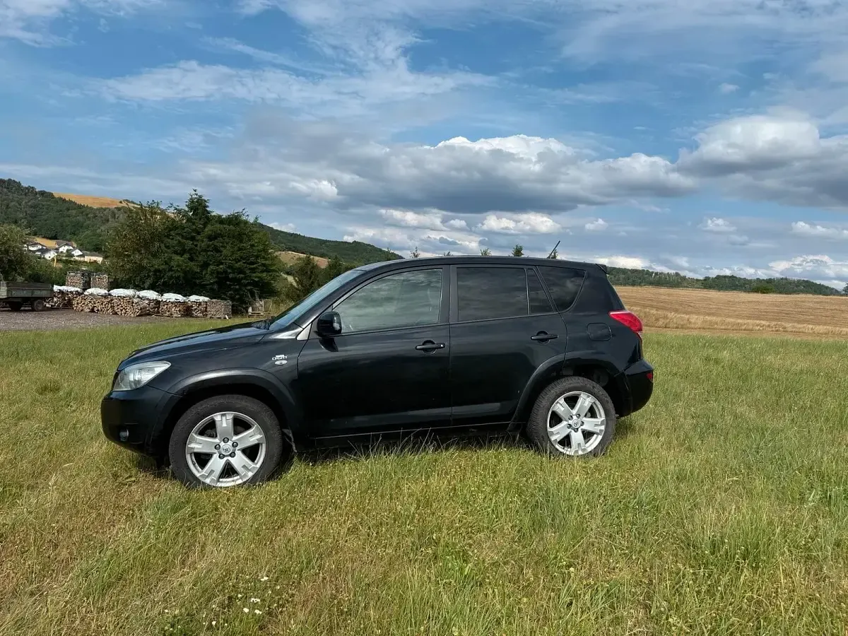 Gebraucht Toyota RAV4 177 PS (130 kW) 2006 Schwarz SUV