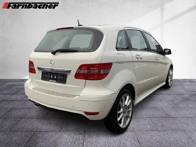 Gebraucht Mercedes B160 95 PS (69 kW) 2011 Calcitweiss  unilack Van / Kleinbus