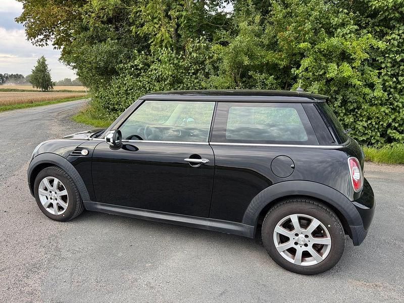 Schwarz Gebraucht 2011 Mini ONE Kleinwagen | 4.200 € (Guter Preis) - Bild 1/4