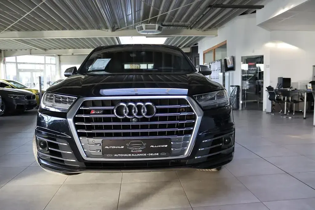 Gebraucht Audi SQ7 Sport 435 PS (319 kW) 2017 Orcaschwarz metallic SUV