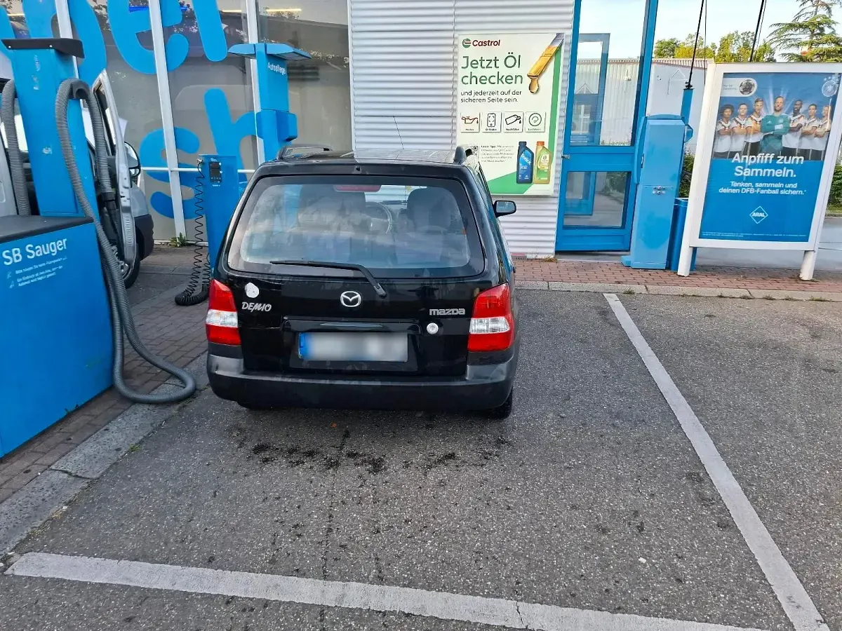 Gebraucht Mazda Demio 63 PS (46 kW) 2000 Schwarz Kleinwagen
