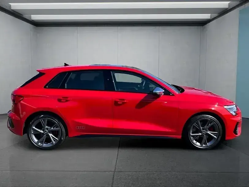 Gebraucht Audi S3 2022 Rot Limousine