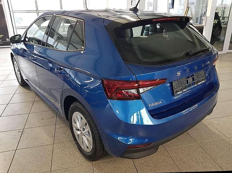 Gebraucht Skoda Fabia Selection 116 PS (85 kW) 2024 Blau Kleinwagen