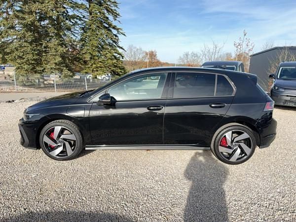 Neu VW Golf VIII GTE 177 PS (130 kW) 2025 Schwarz (grenadillschwarz) Limousine