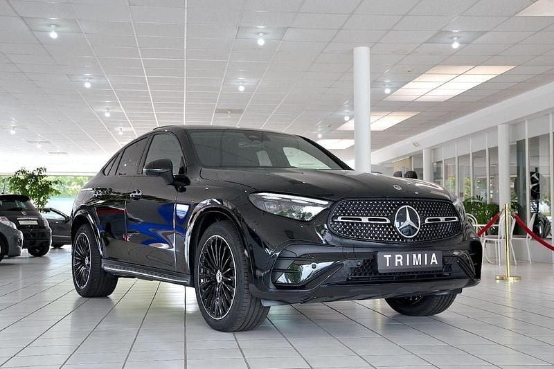 Schwarz Neu 2025 Mercedes GLC300 Premium Plus Coupé | 82.990 € - Bild 1/4