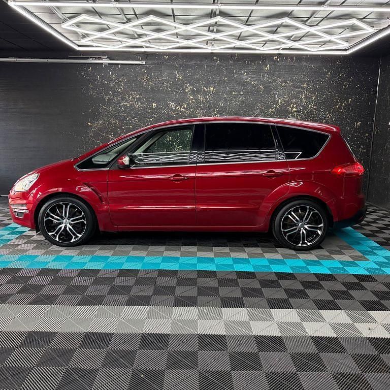 Gebraucht Ford S-MAX Titanium 239 PS (175 kW) 2013 Rot Van / Kleinbus