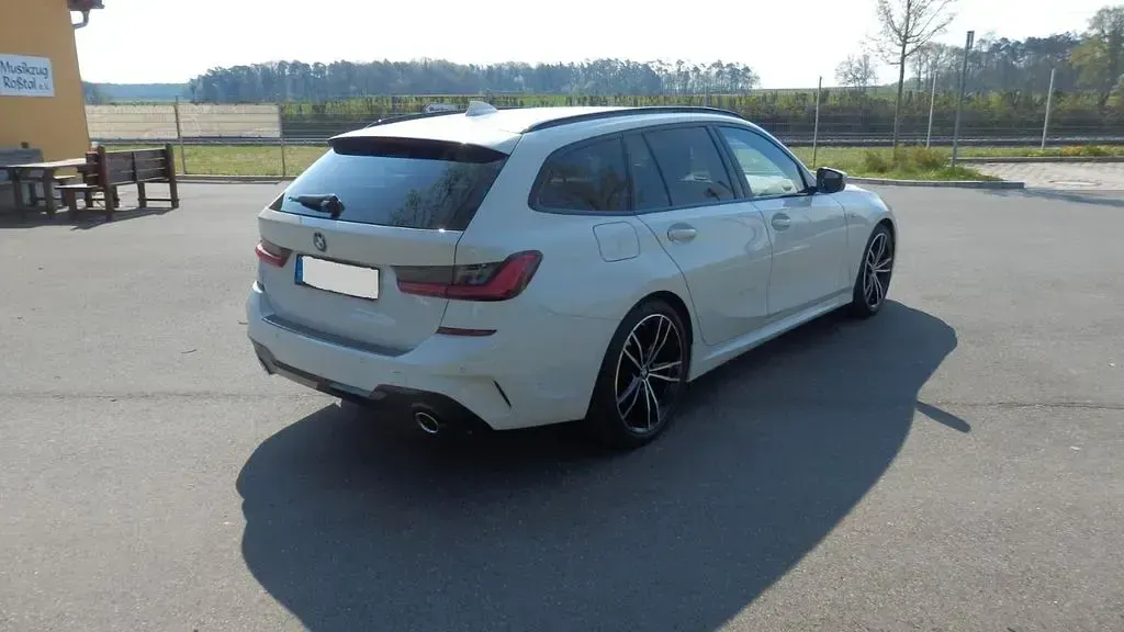 Gebraucht BMW 320 M Sport 190 PS (139 kW) 2020 Weiß Kombi