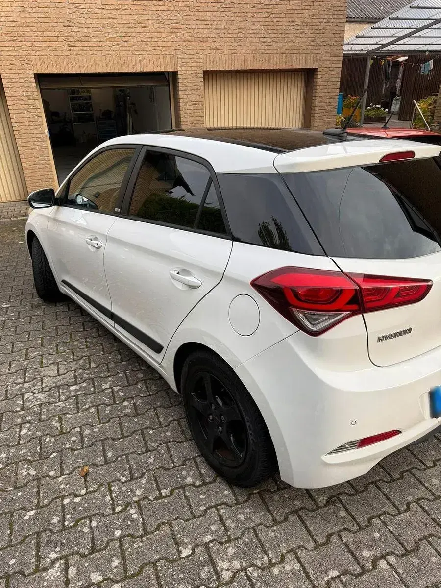 Gebraucht Hyundai i20 Active 120 PS (88 kW) 2016 Weiß Kleinwagen