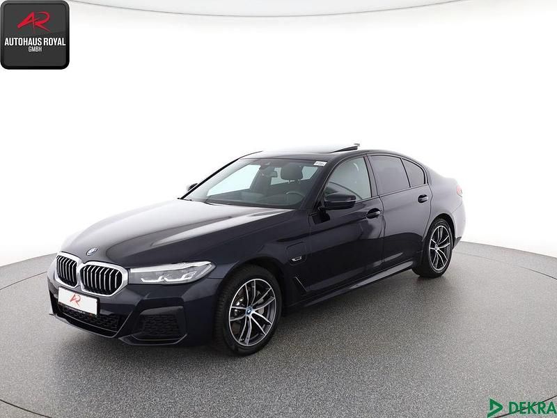 Schwarz Gebraucht 2022 BMW 530e M Sport Limousine | 40.880 € (Etwas zu teuer) - Bild 1/4