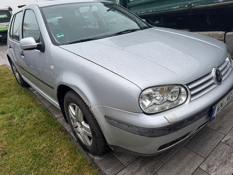 Gebraucht VW Golf IV Basis 75 PS (55 kW) 2001 Silber Limousine