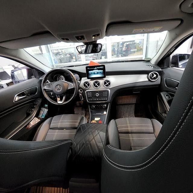 Gebraucht Mercedes GLA220 177 PS (130 kW) 2017 Blau SUV