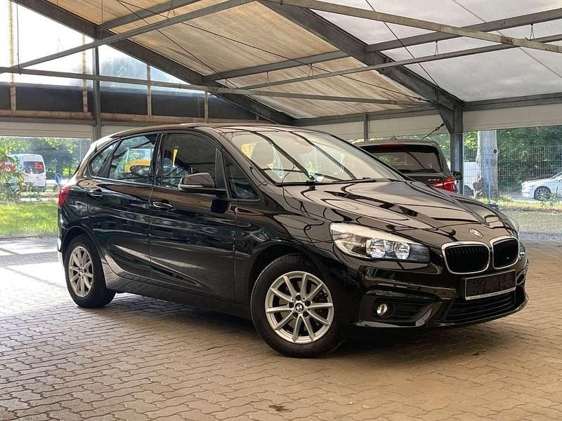 Schwarz ii Gebraucht 2015 BMW 218 SUV | 12.490 € (Guter Preis) - Bild 1/4