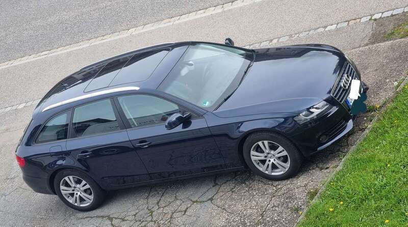 Blau Gebraucht 2010 Audi A4 Ambiente Kombi | 5.299 € (Guter Preis) - Bild 1/4
