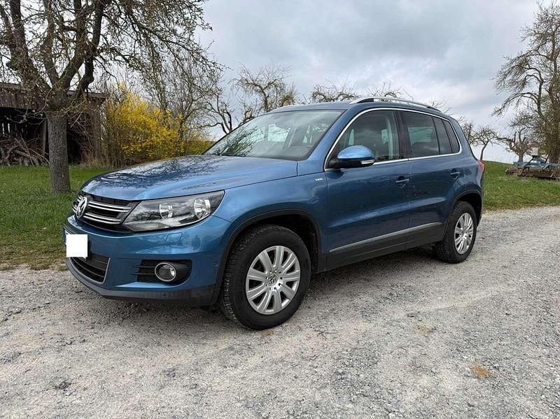 Gebraucht VW Tiguan Life 177 PS (130 kW) 2014 Blau SUV
