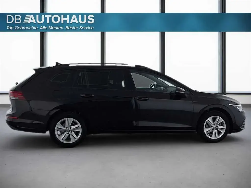 Gebraucht VW Golf VIII Life 110 PS (80 kW) 2024 Schwarz Kombi