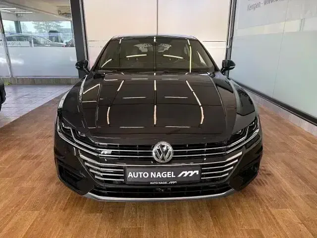Gebraucht VW Arteon Pro 190 PS (139 kW) 2019 Schwarz Kleinwagen