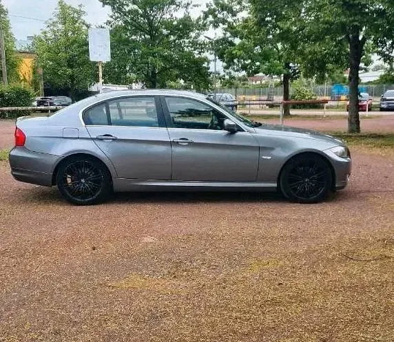 Brugt BMW 320 184 HK (135 kW) 2011 Grå Sedan