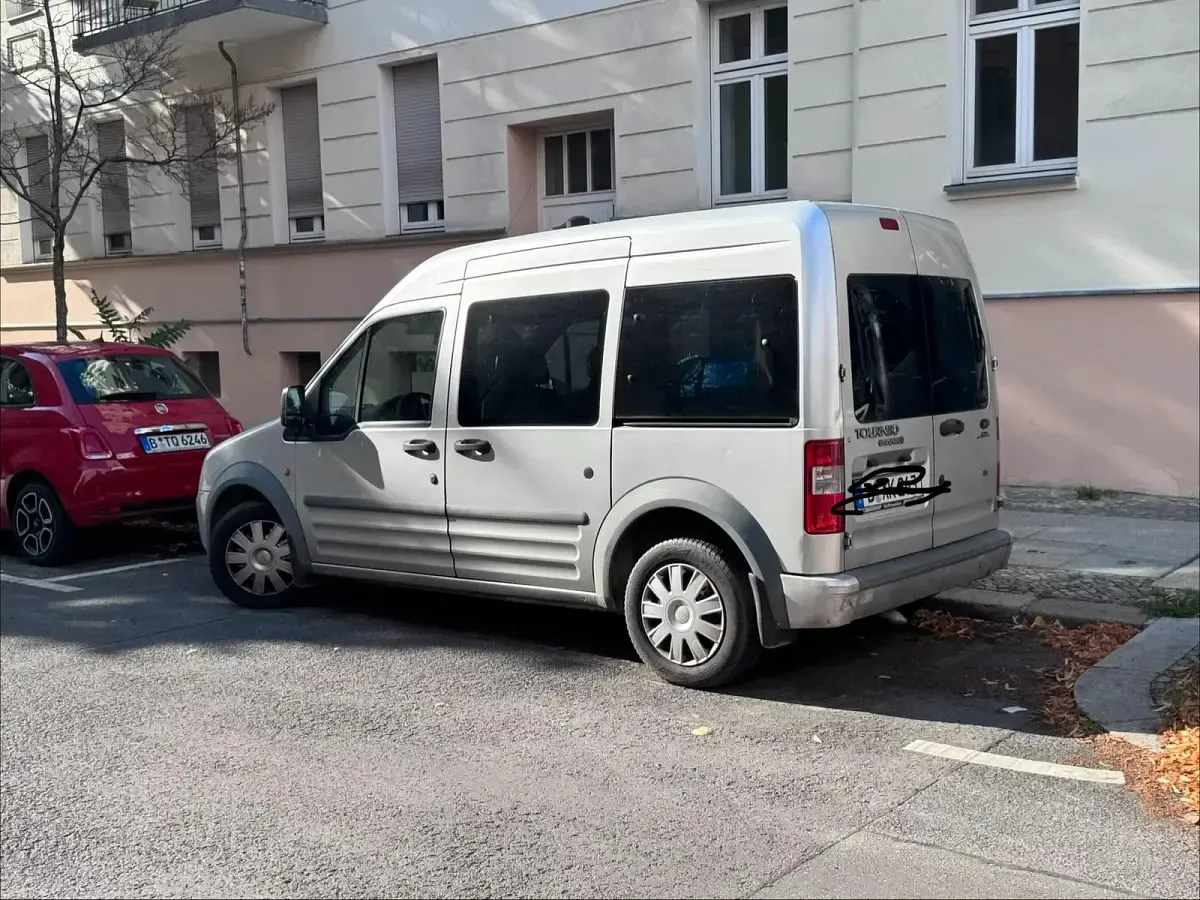 Gebraucht Ford Tourneo Connect 110 PS (80 kW) 2008 Silber Van / Kleinbus