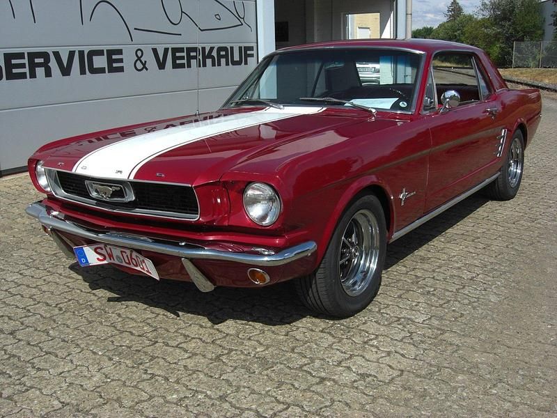 Rot Gebraucht 1966 Ford Mustang Coupé | 29.999 € - Bild 1/4