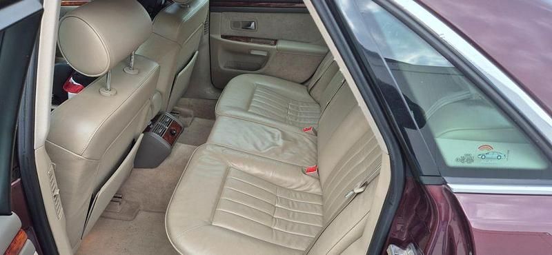 Gebraucht Audi A8 193 PS (141 kW) 2000 Rot Limousine