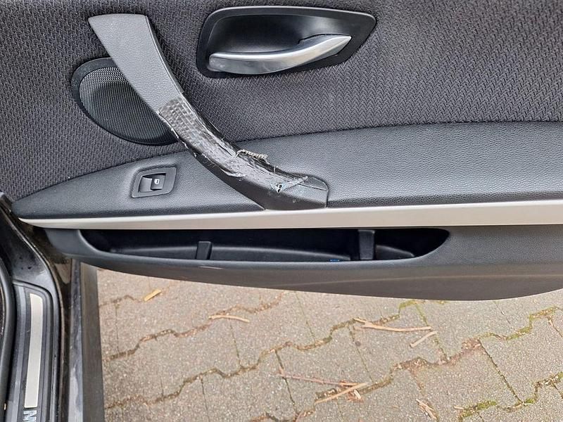 Gebraucht BMW 318 143 PS (105 kW) 2008 Schwarz Kombi