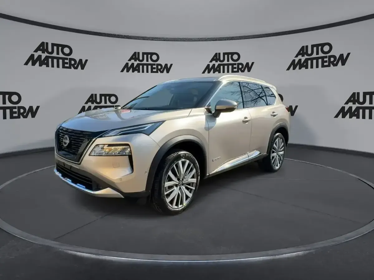 Neu Nissan X-Trail Tekna+ 213 PS (156 kW) 2026 Silber SUV