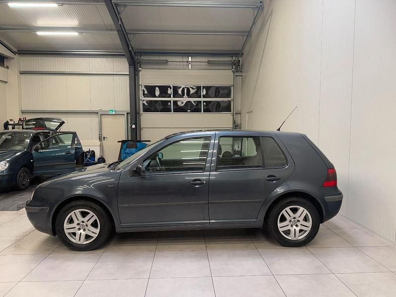 Gebraucht VW Golf IV Edition 102 PS (75 kW) 2002 Blau Limousine