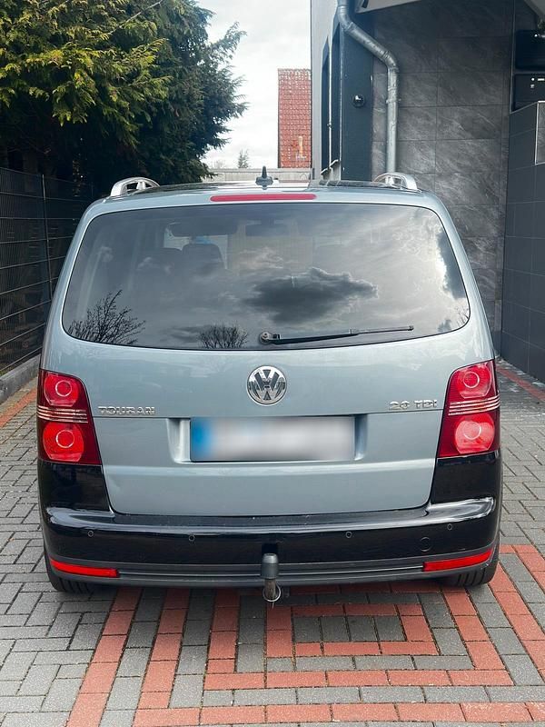 Gebraucht VW Touran 140 PS (102 kW) 2008 Schwarz Van / Kleinbus