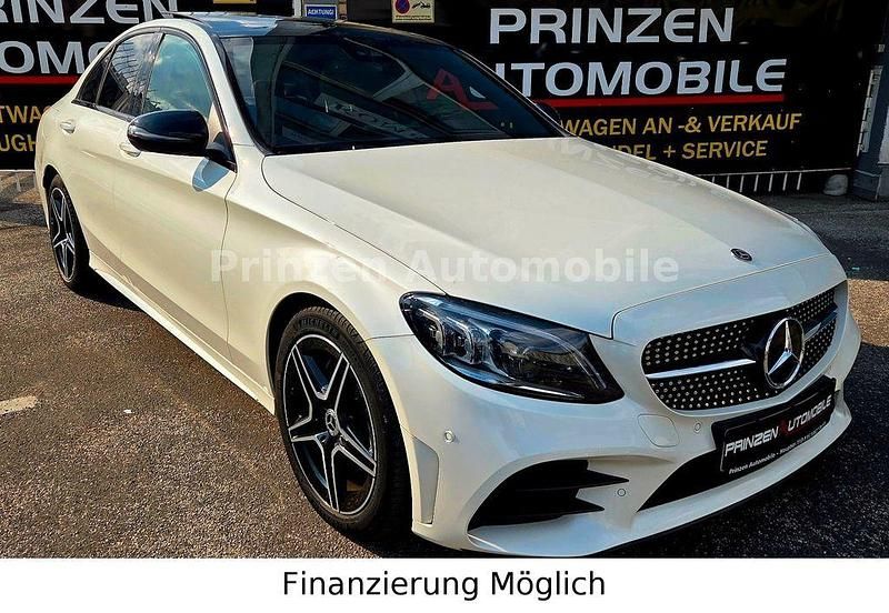 Weiß Gebraucht 2019 Mercedes C200 AMG Limousine | 26.900 € (Fairer Preis) - Bild 1/4