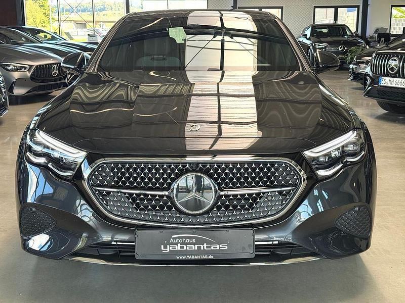 Neu Mercedes E300 Advanced Plus 313 PS (230 kW) 2025 Grau Limousine