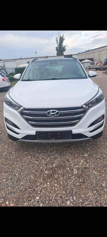 Weiß Gebraucht 2018 Hyundai Tucson Style SUV | 13.300 € (Superpreis) - Bild 1/4