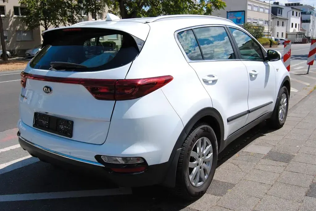 Gebraucht Kia Sportage Edition 7 132 PS (97 kW) 2019 Weiß SUV
