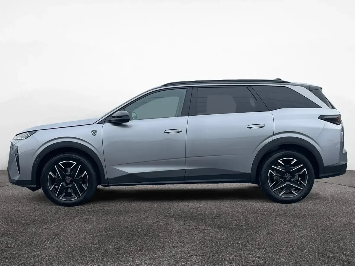 Neu Peugeot 5008 GT 145 PS (106 kW) 2026 Titan grey SUV