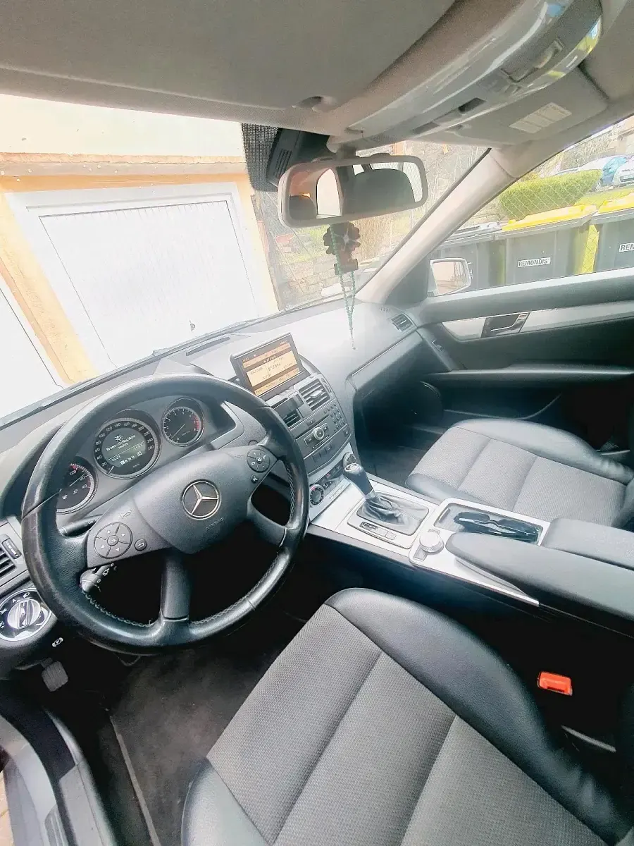 Second-hand Mercedes C200 184 CP (135 kW) 2011 Gri Break