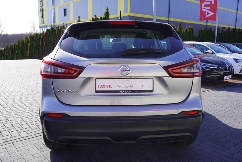 Gebraucht Nissan Qashqai 140 PS (102 kW) 2021 Silber SUV