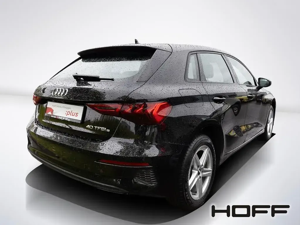 Gebraucht Audi e-tron Comfort 204 PS (150 kW) 2023 Schwarz SUV