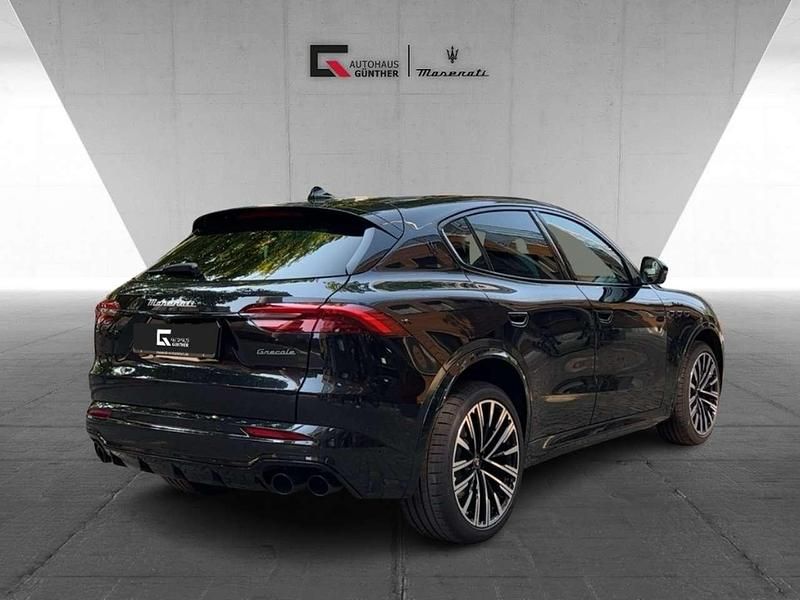 Neu Maserati Grecale 330 PS (242 kW) 2026 Nero tempesta SUV