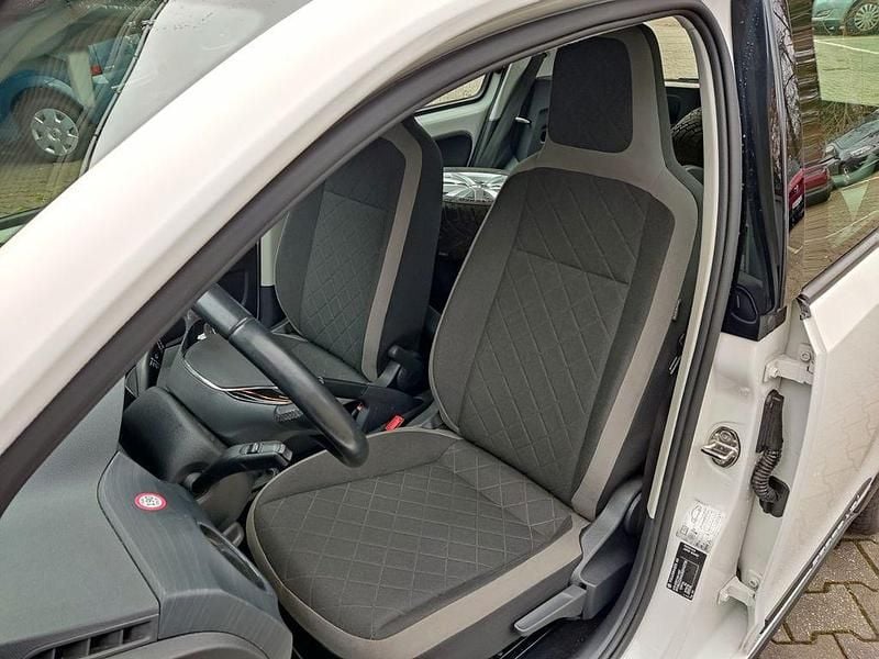 Gebraucht VW cross up! 75 PS (55 kW) 2019 Weiß Kleinwagen