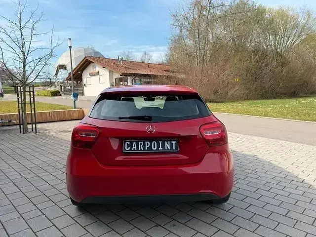 Gebraucht Mercedes A200 136 PS (100 kW) 2017 Rot Limousine