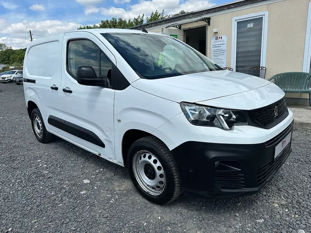 Gebraucht Peugeot Partner Premium 131 PS (96 kW) 2019 Blanc banquise Van / Kleinbus