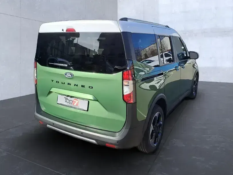Gebraucht Ford Tourneo Courier Active 125 PS (91 kW) 2025 Grün Van / Kleinbus