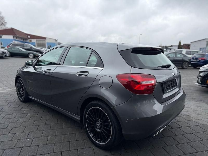 Gebraucht Mercedes A220 177 PS (130 kW) 2017 Mountaingrau  met. Limousine
