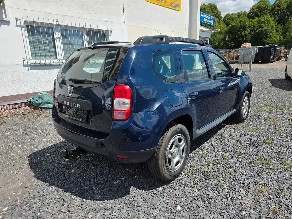 Gebraucht Dacia Duster Lauréate 114 PS (83 kW) 2016 Blau SUV