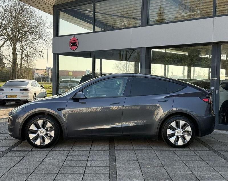 Gebraucht Tesla Model Y 258 kW (351 PS) 2022 Grau SUV