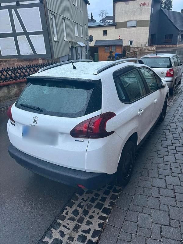 Gebraucht Peugeot 2008 82 PS (60 kW) 2016 Weiß SUV