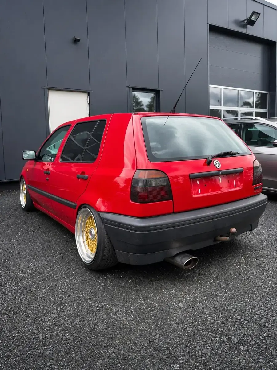 Gebraucht VW Golf III 75 PS (55 kW) 1994 Rot Limousine