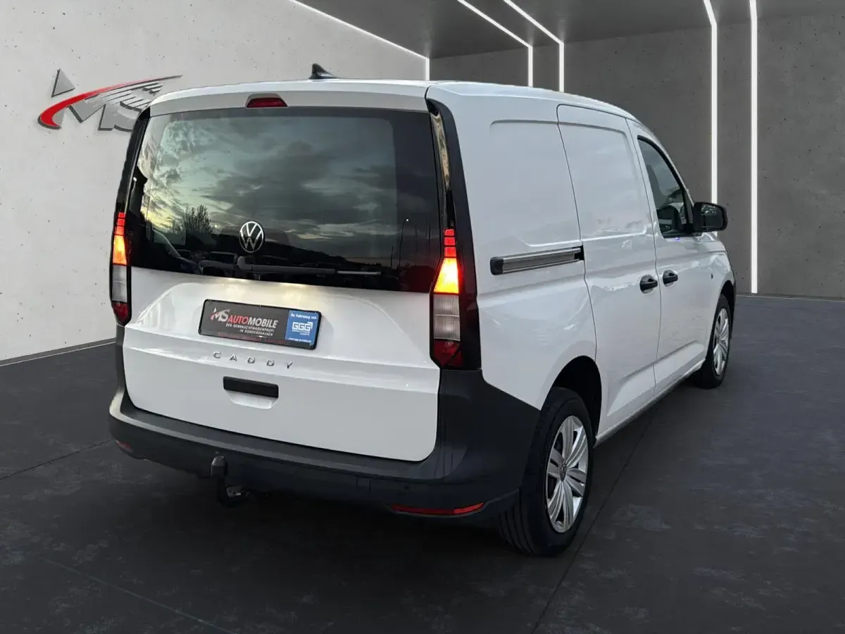 Gebraucht VW Caddy 102 PS (75 kW) 2021 Weiß Van / Kleinbus