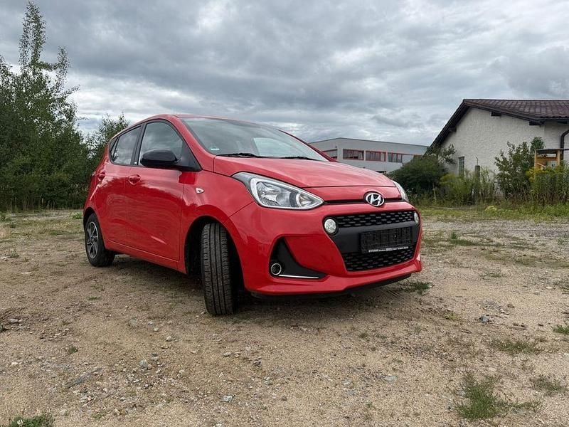 Rot Gebraucht 2019 Hyundai i10 YES! Kleinwagen | 8.600 € (Superpreis) - Bild 1/4