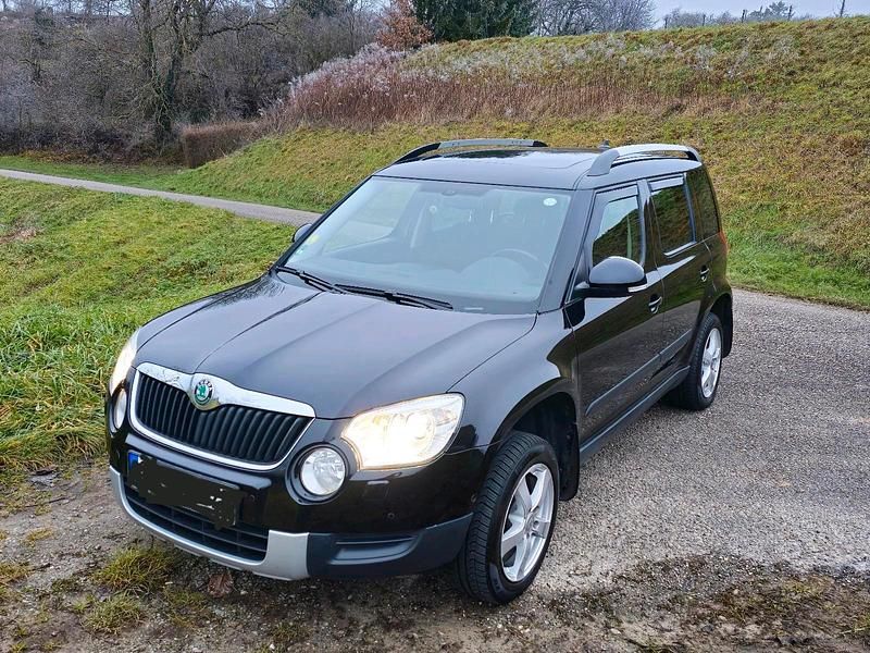 Schwarz Gebraucht 2012 Skoda Yeti SUV | 8.000 € (Fairer Preis) - Bild 1/4